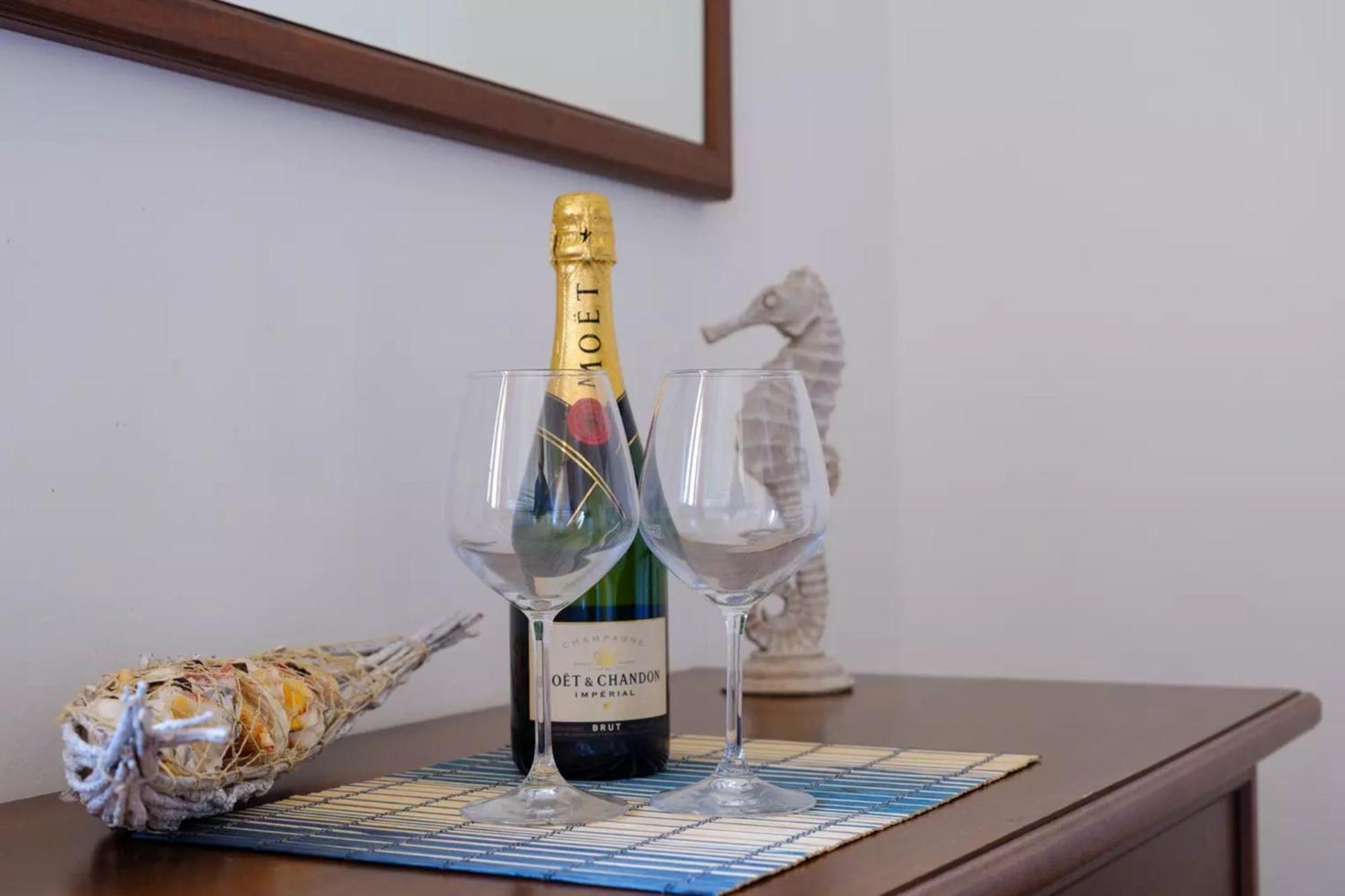 Emerald Residence Sleeps 12 With Sea View Porto Cesareo Extérieur photo