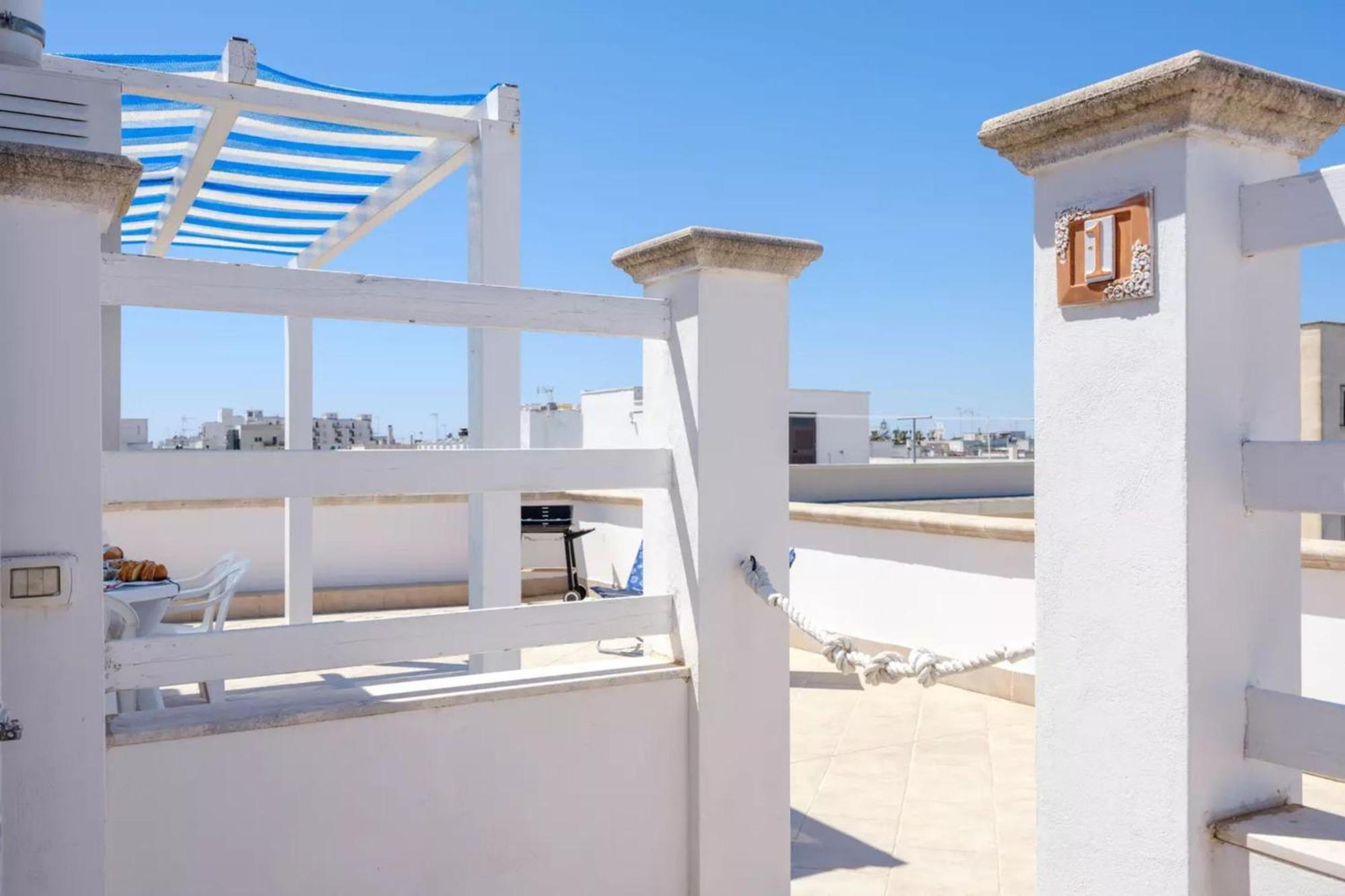 Emerald Residence Sleeps 12 With Sea View Porto Cesareo Extérieur photo