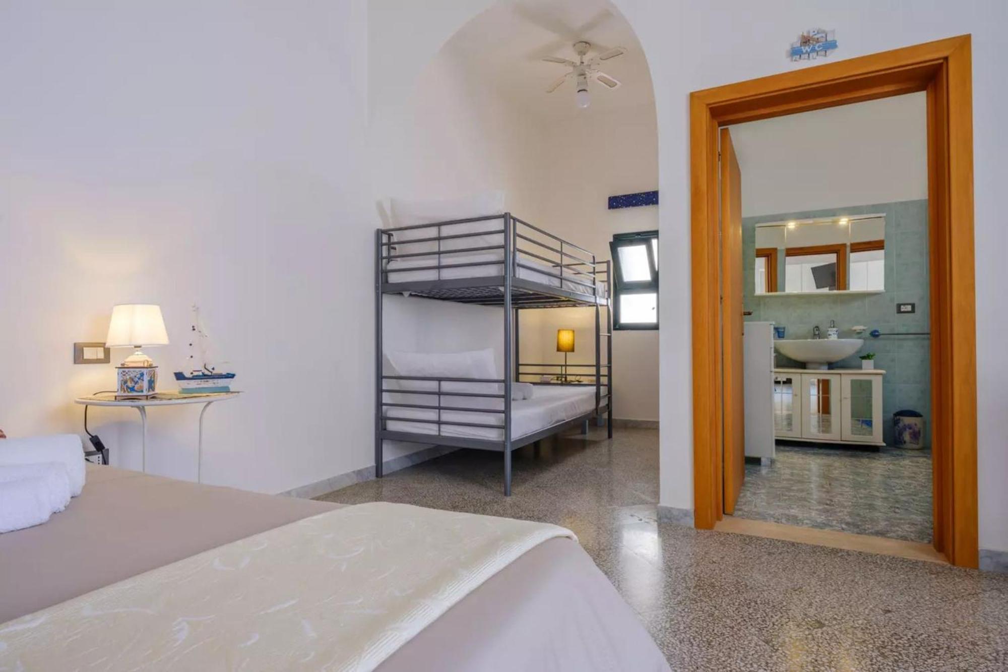 Emerald Residence Sleeps 12 With Sea View Porto Cesareo Extérieur photo